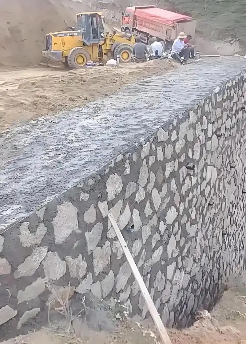 石家庄桥西区边坡加固